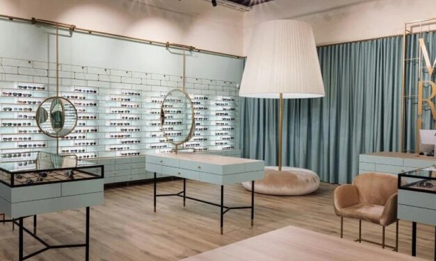 Alice In Wonderland Theme Designed For An Eye Center Interior