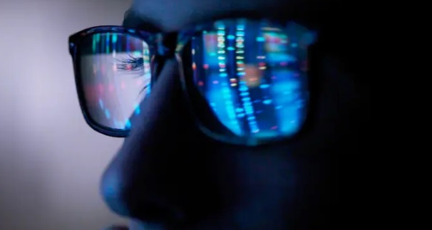 Blue Light Glasses: What Are They?