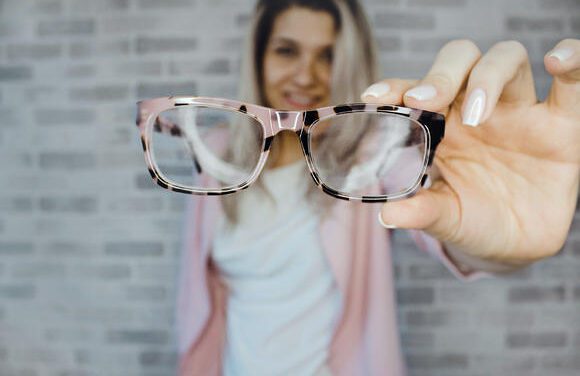 Woman furious when her sister is buried with new eyeglasses: ‘I could have used them myself’
