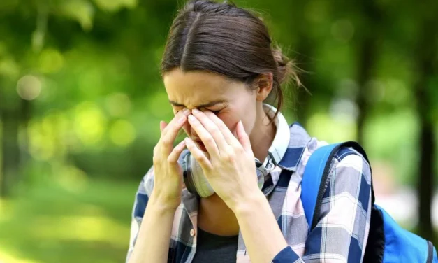 Fight Allergies With Contact Lenses