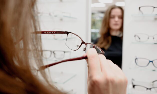 Judge tosses biometrics class action over FramesDirect website’s eyeglasses virtual fitting tool