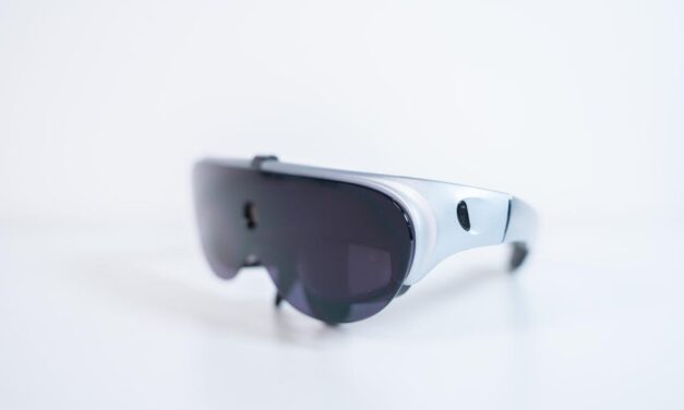 Eyedaptic Announces EYE5 Ultralight Smart Glasses To Augment Low Vision