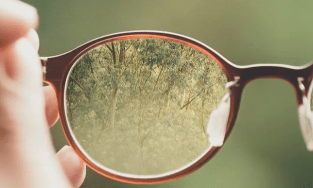 Finding Stylish & High-Quality Eyewear: Top Buying Tips