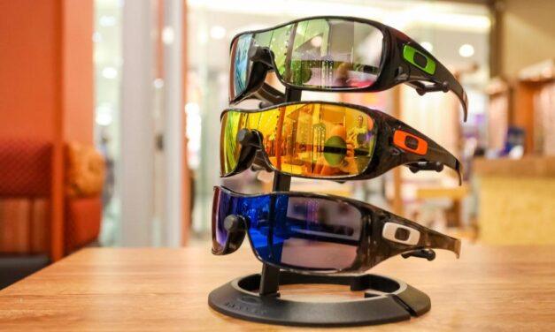 Beyond the Lens: A Tale of Two Oakleys and the Rise of Replica Sunglasses