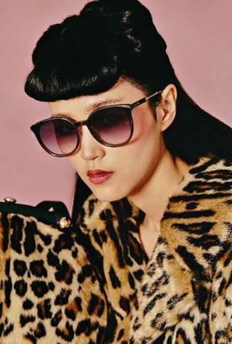 Discover Anna Sui Fall/Winter 2025 Eyewear Campaign