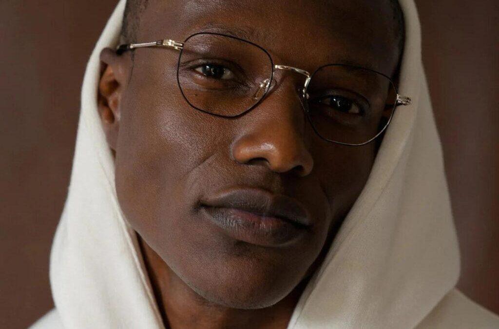 Men vs. Women in Style: How Smart Eyewear Brings Balance to Digital Life