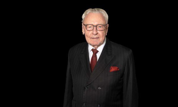 Celebrating 90 Years of Vision: Hans Stepper Honoured at Hong Kong Optical Fair