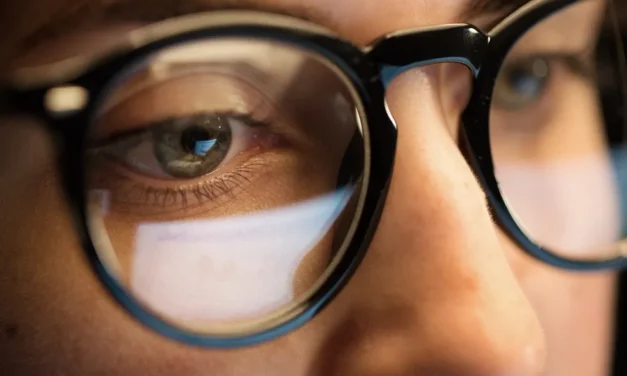 Seeing the Future: How Smart Eyewear Is Changing the Way You See the World