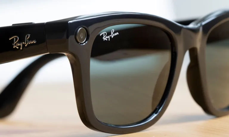 Meta and EssilorLuxottica Consider Doubling Smart Glasses Production Capacity