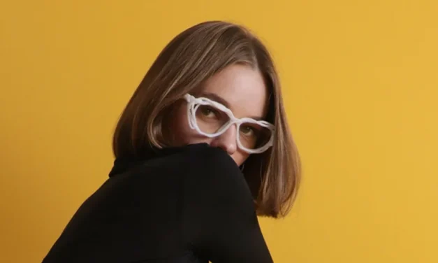 Aleš Boem’s 3d-printed Glasses: Sinuous Designs Without Metal Hinges Wow Fashion Scene